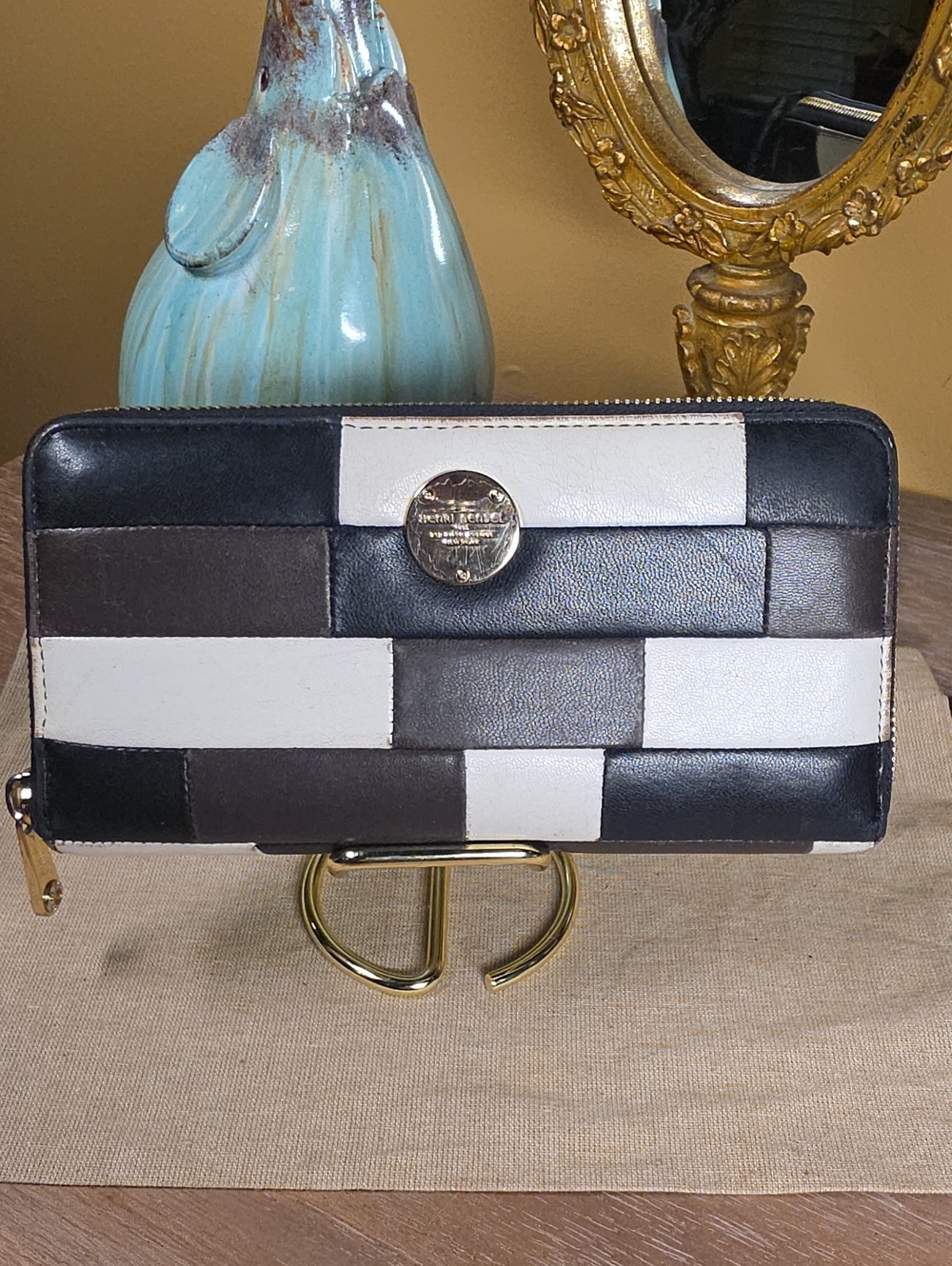 henri bendel Patchwork 712 5th Ave. Collectors Bag w/ Wallet (Retail $826) - Picture 13 of 16